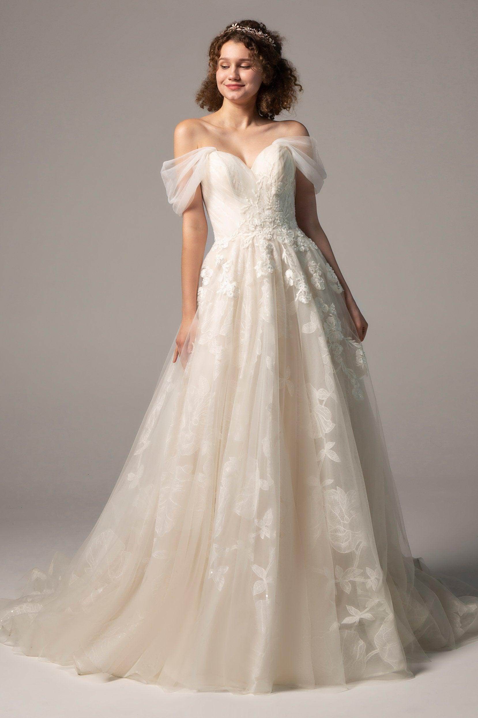 A-Line Court Train Tulle Wedding Dress CW2390 - COCOMELODY